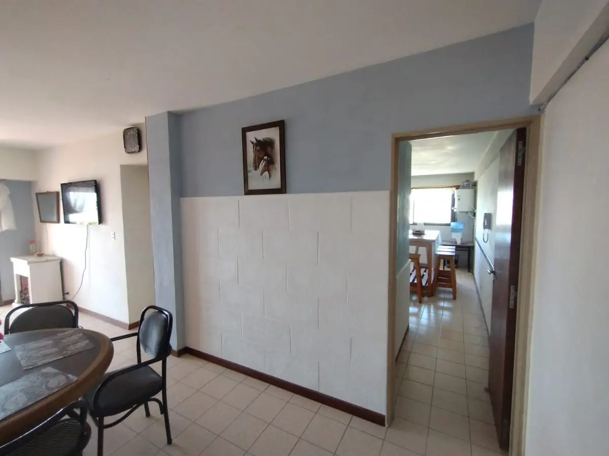 EXCELENTE DEPARTAMENTO CENTRICO - Imagen 4