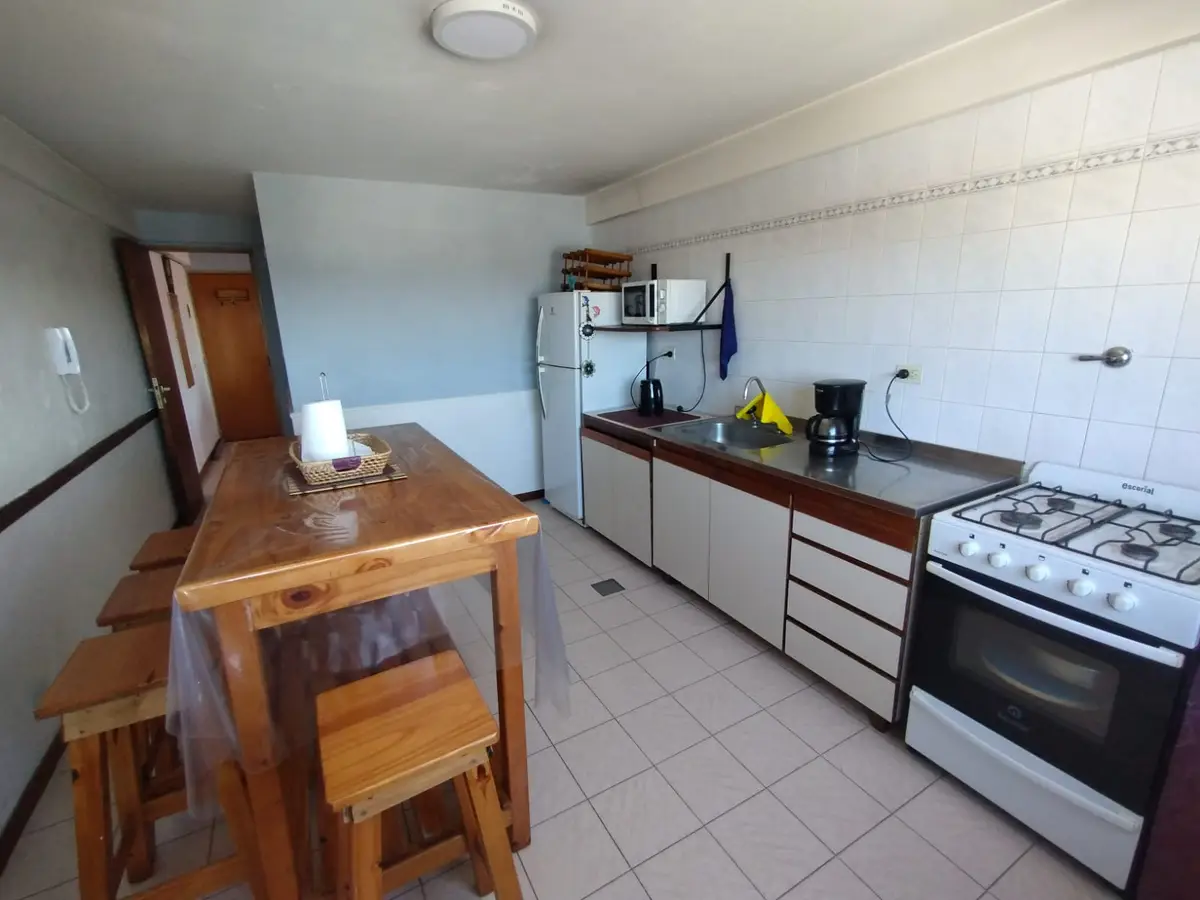 EXCELENTE DEPARTAMENTO CENTRICO - Imagen 5