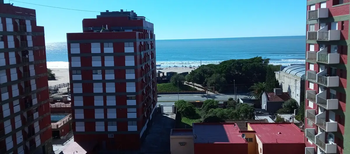 EXCELENTE DEPARTAMENTO CENTRICO