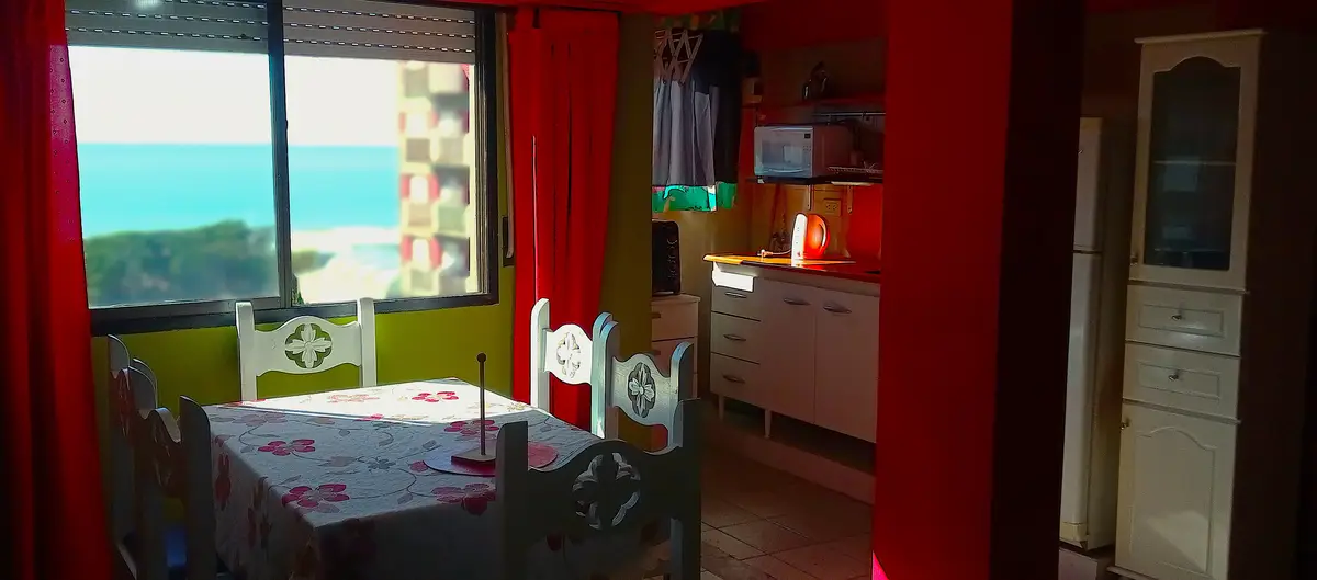 EXCELENTE DEPARTAMENTO CENTRICO - Imagen 2