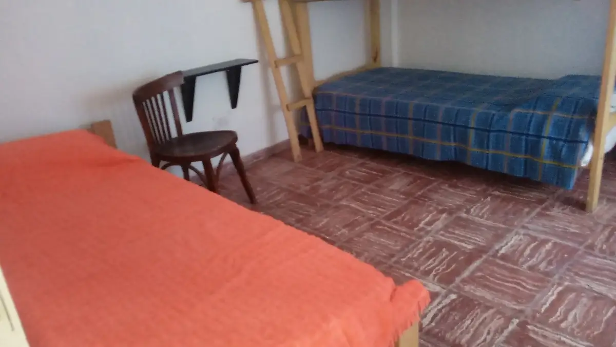 MUY BUENA CASA EN PH - Imagen 5